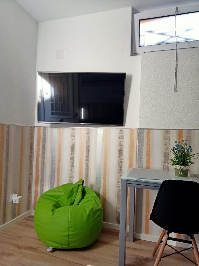 Angeles Home Вендрель Экстерьер фото