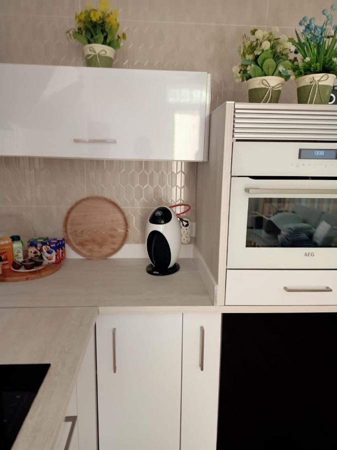 Angeles Home Вендрель Экстерьер фото